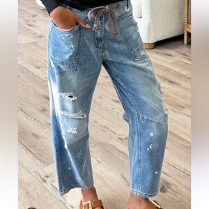 Drawstring barrel jean